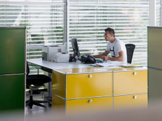 Usm haller table for shared workstations