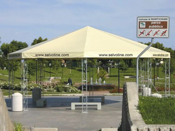 Reticular octagonal gazebo