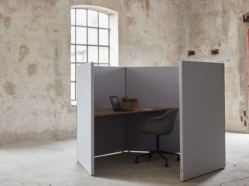 Limbus hexagon work booth