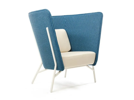 Aura chair m