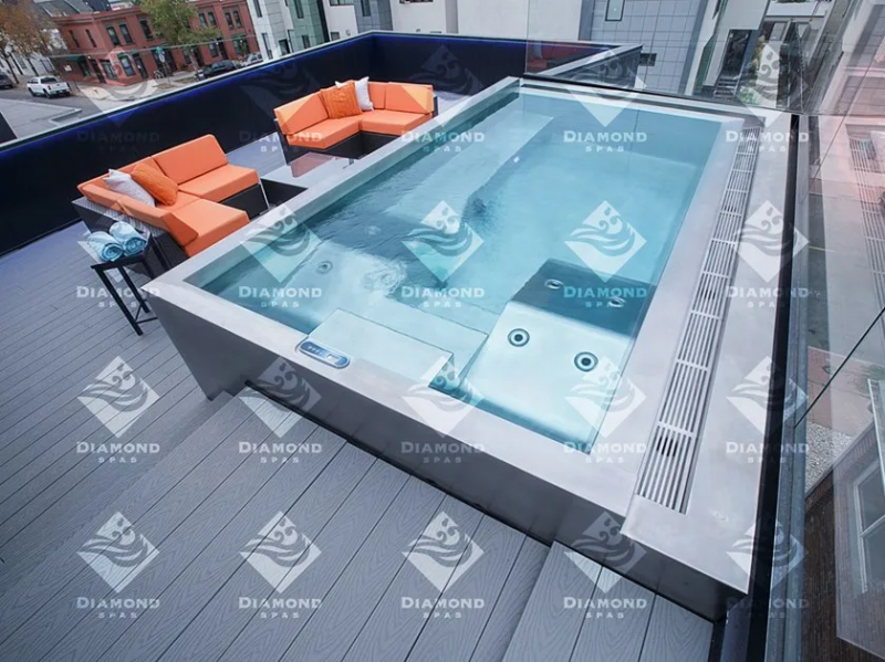 Stainless steel roof top hot tub