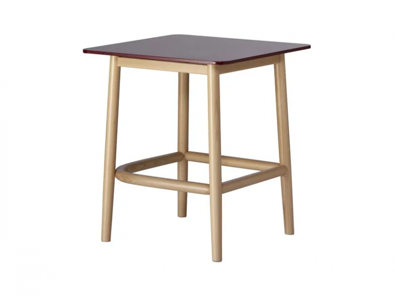 Single curve low table