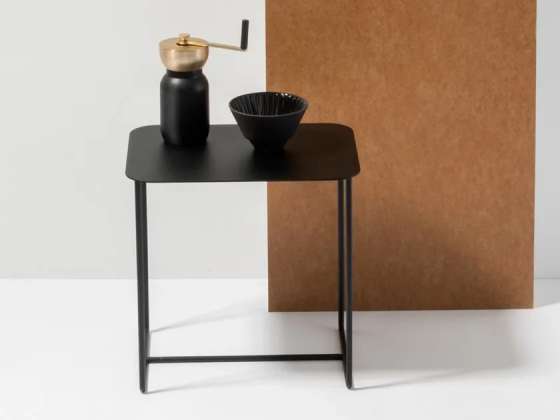 Solid side table #02