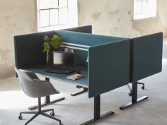 Limbus arrow desk screen