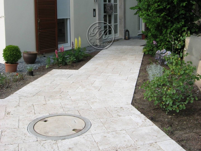 Natural stone garden paths 1