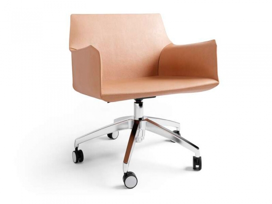 Кресло низкое CAB OFFICE фабрики CASSINA