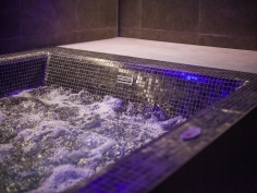 Spa hydromassage tubs