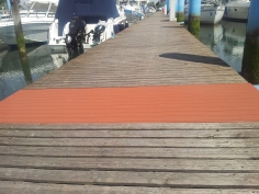 Molded gratings for walkways and quays