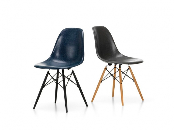 Стул без подлокотников Eames Fiberglass DSW фабрики Vitra