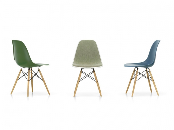 Стул с подлокотниками Eames Fiberglass фабрики Vitra