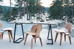 Стул с подлокотниками Eames Fiberglass фабрики Vitra