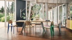 Стул с подлокотниками Eames Fiberglass фабрики Vitra