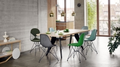 Стул с подлокотниками Eames Fiberglass фабрики Vitra