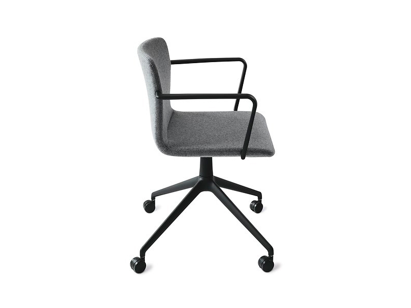 Стул с подлокотниками 227/33 Pep task chair фабрики Wilkhahn