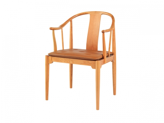 Стул с подлокотниками CHINA CHAIR 4283 фабрики FRITZ HANSEN