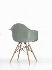 Стул с подлокотниками Eames Fiberglass DAW фабрики Vitra