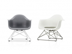 Стул с подлокотниками Eames Plastic LAR фабрики Vitra