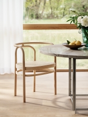 Стул с подлокотниками PK15™ Natural фабрики FRITZ HANSEN