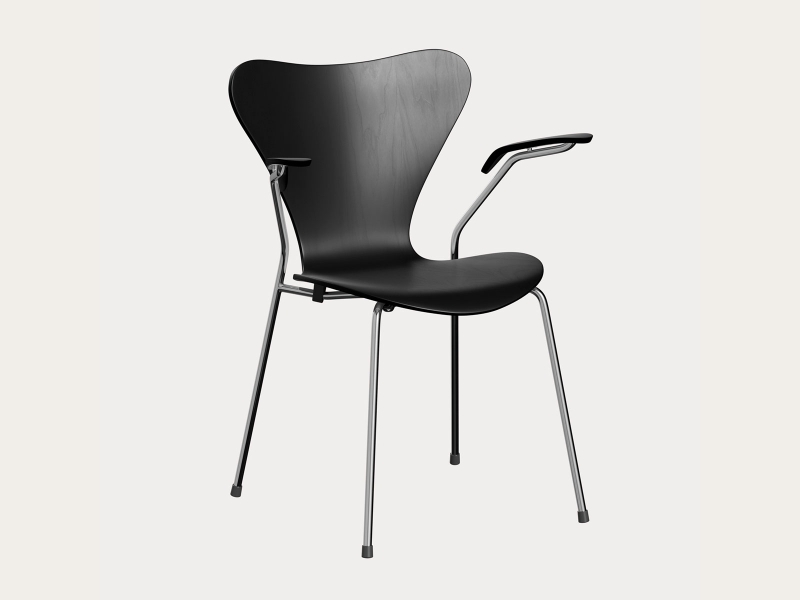 Стул с подлокотниками SERIES 7™ 3207 фабрики FRITZ HANSEN