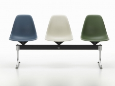 Eames plastic side chair on stretcher